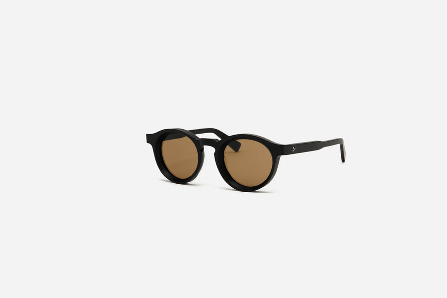 P3 Round - SP-01 ~ Black/Tobacco